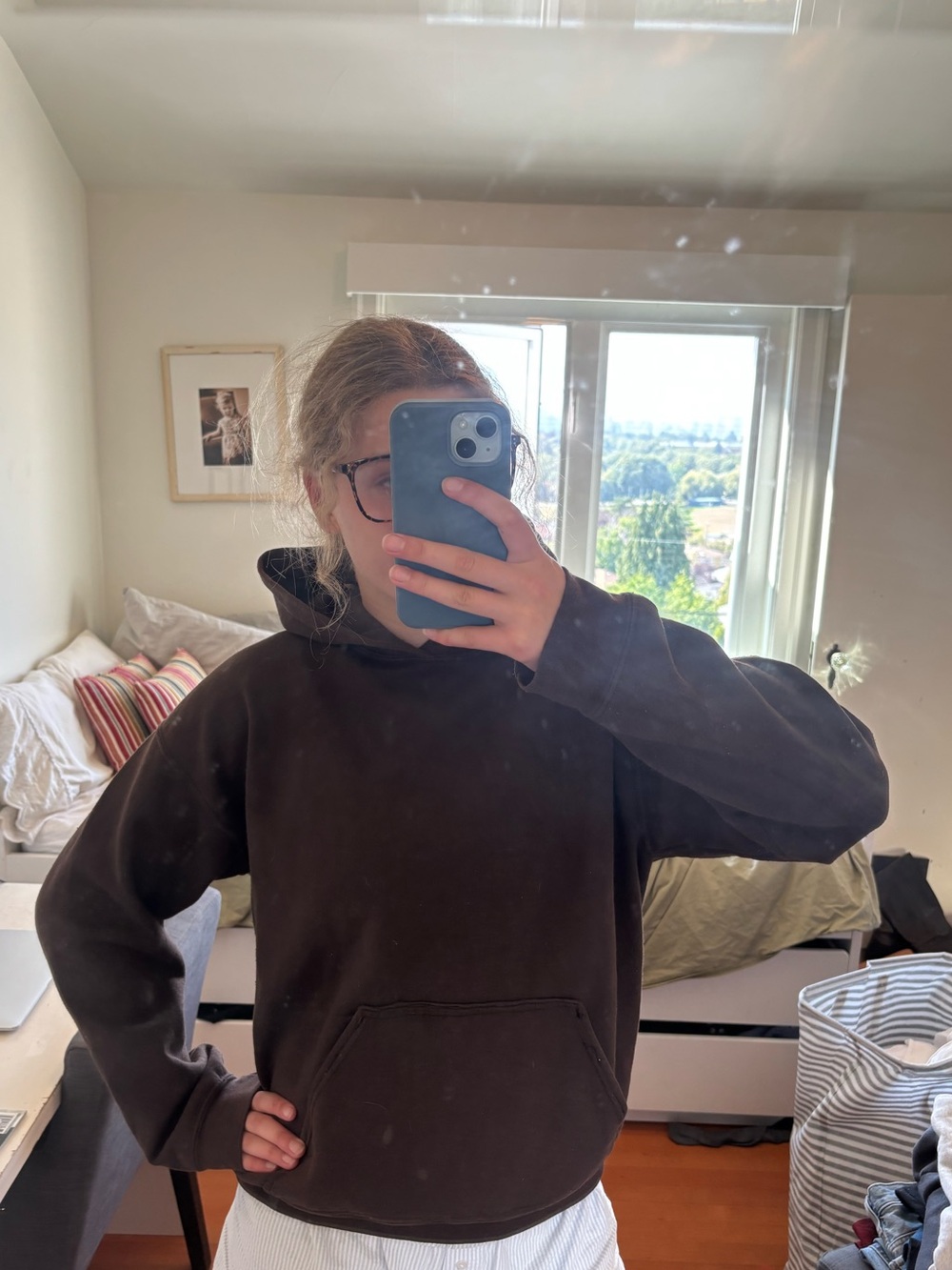 Gildan Heavy Blend Hooded Sweatshirt in Brown